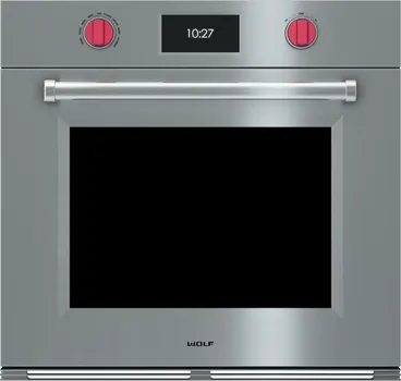 The Wolf M Series SO3050PM/S/P oven featuring a roast 