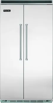Front view of the Viking Professional 5 Series VCSB5423SS refrigerator 