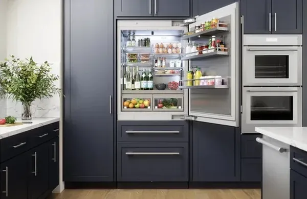 The Thermador Freedom T36IB100SP refrigerator featured in a luxury kitchen 