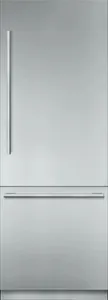 Front view of the Thermador T30IB905SP bottom freezer refrigerator