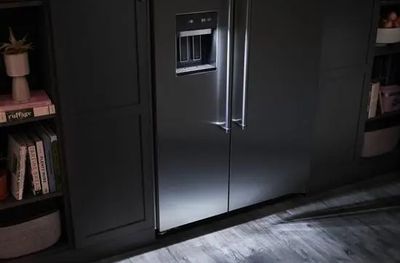 A dramatic shot of the KitchenAid KBSD702MSS close-up