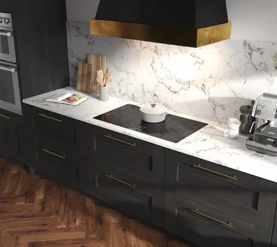 The Signature Kitchen Suite SKSIT3601GE cooktop in a luxury kitchen 