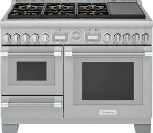 Front view of the Thermador Pro Grand PRD48WISGU dual fuel range 