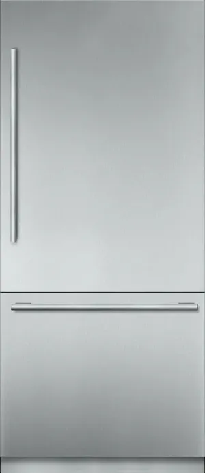 Front view of the Thermador T36IB905SP bottom freezer refrigerator 