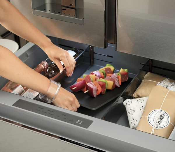 Close-up of the Cafe CXE22DM5PS5 convertible drawer 