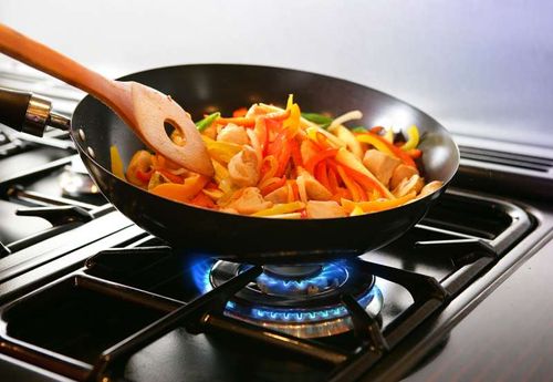 Cooking with a Wok on a Gas Range