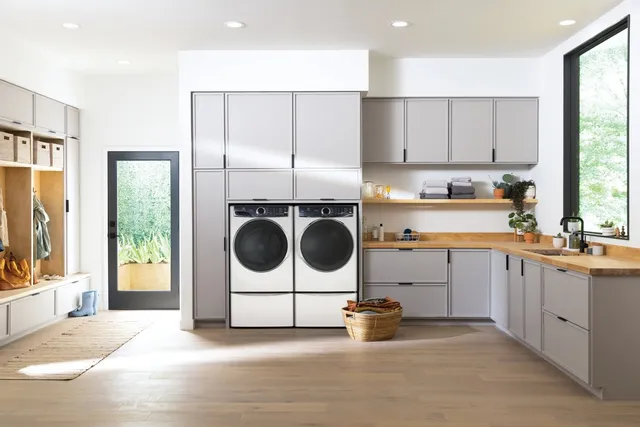 Electrolux White Electric Dryer