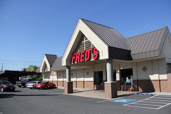 The exterior of the Fred’s Appliance Spokane store 