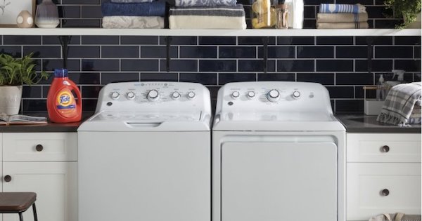 GE Washer & Dryer Side by Side