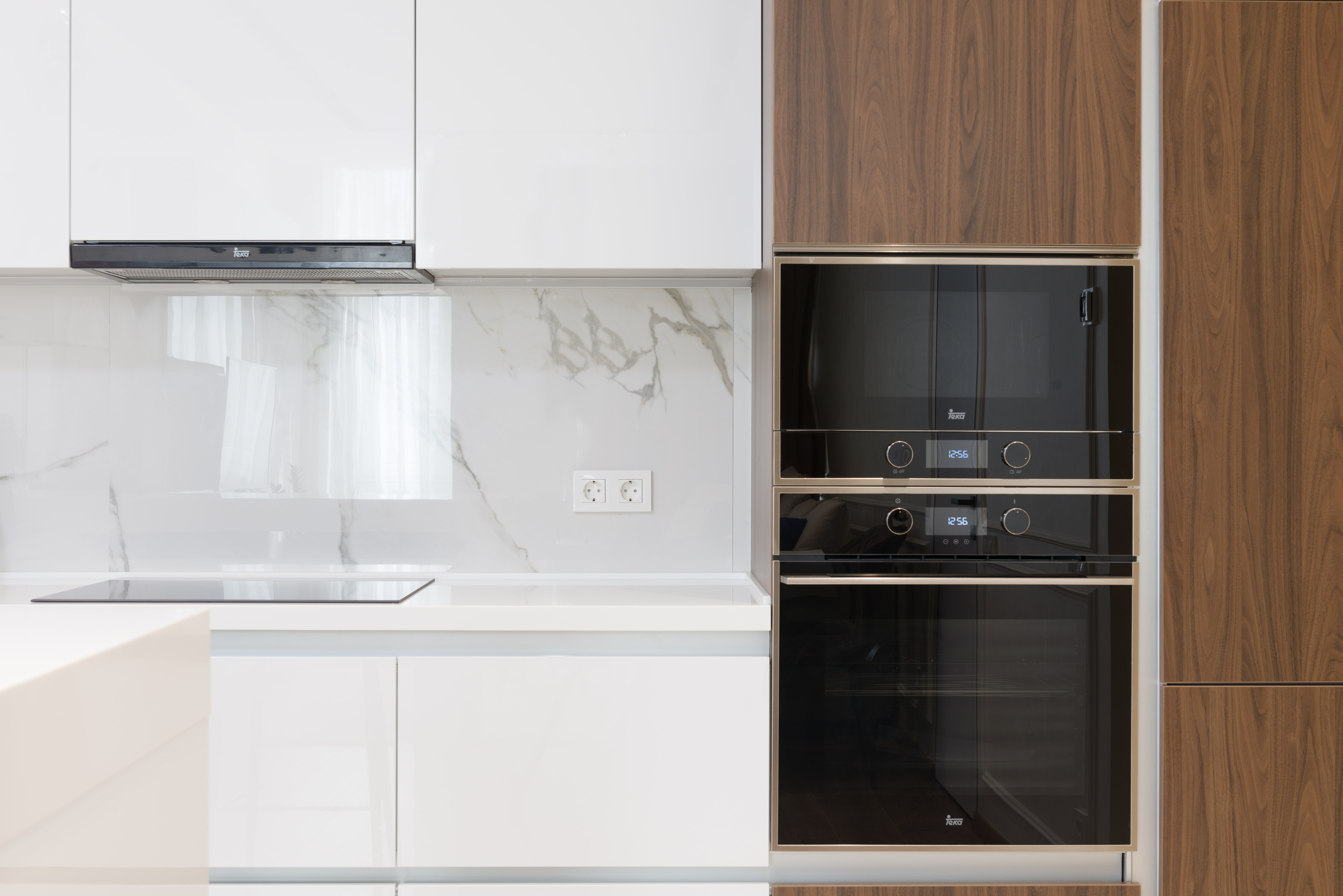 Modern Kitchen with Electric Appliances