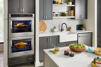 The KitchenAid KOED527PSS with matching KitchenAid kitchen appliances