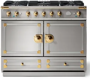Front view of the La Cornue CornuFe 110 C1IF range 