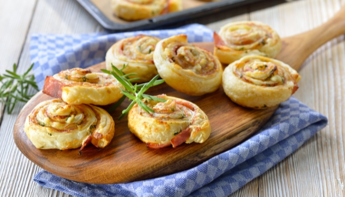 Ham & cheese puff pastry swirls
