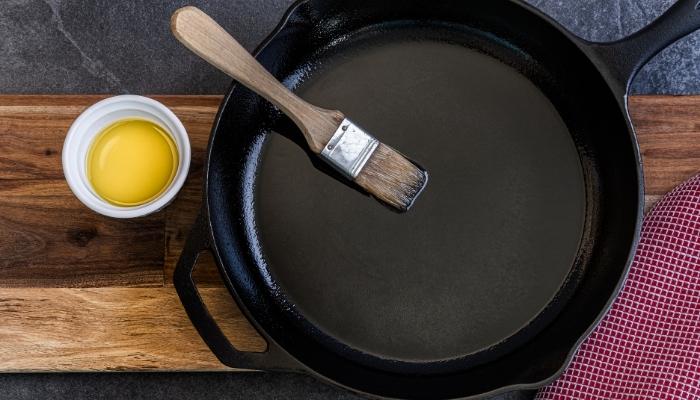 Seasoning cast iron skillet