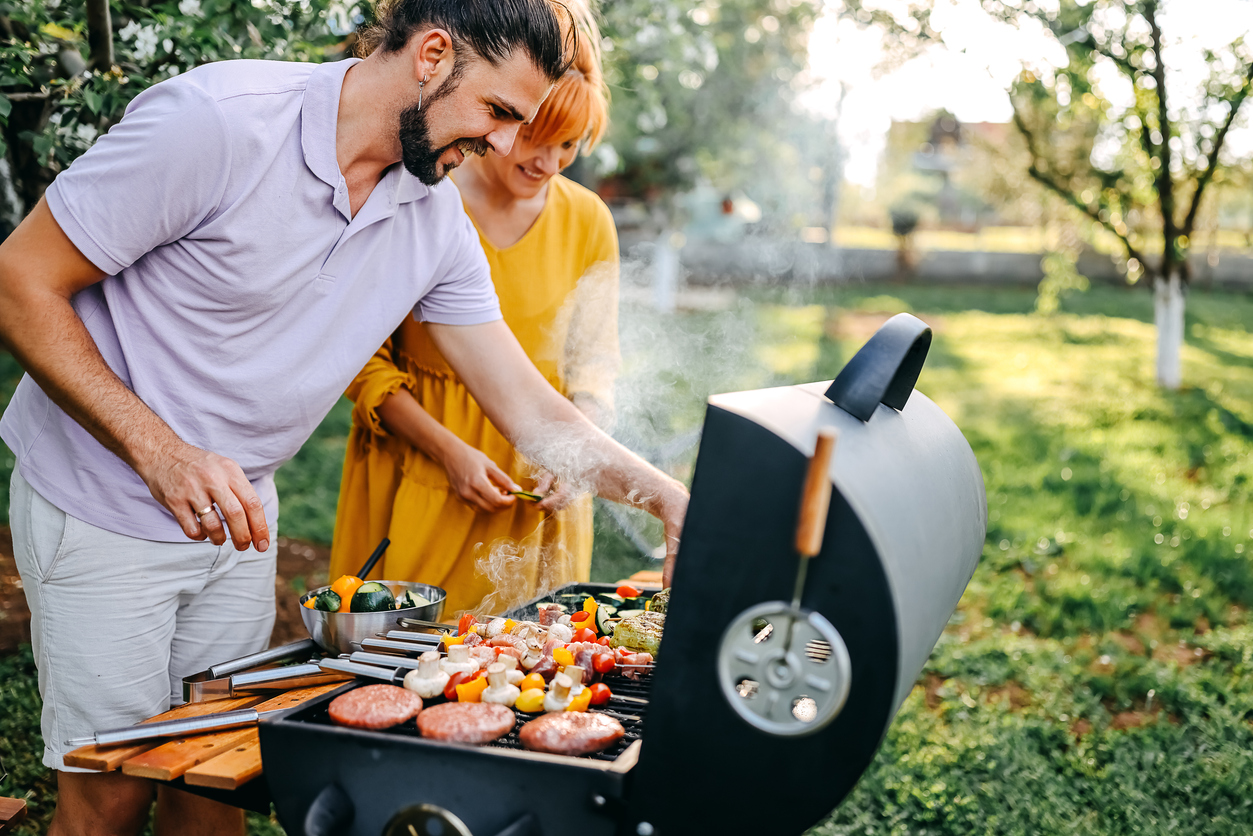 couple grilling