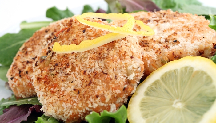 Garlic-butter salmon cakes