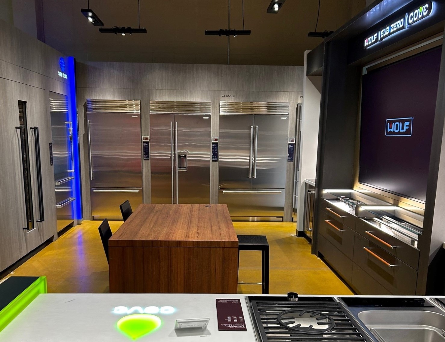 modern kitchen with wolf subzero cove appliances