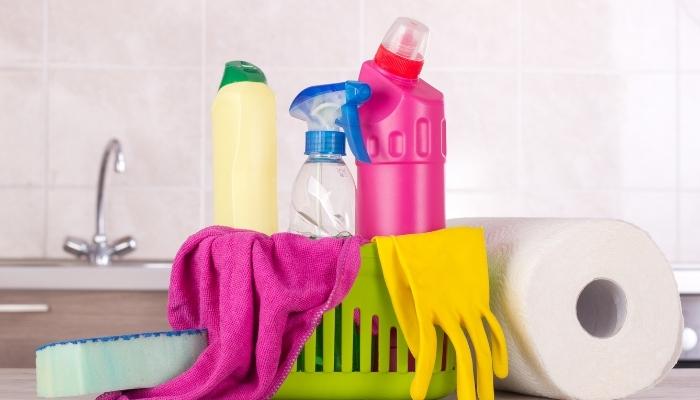 Kitchen cleaning supplies