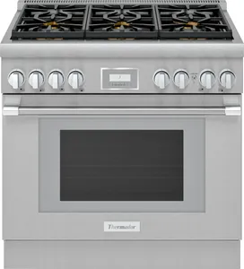 Front view of the Thermador Pro Harmony PRD366WHU range 