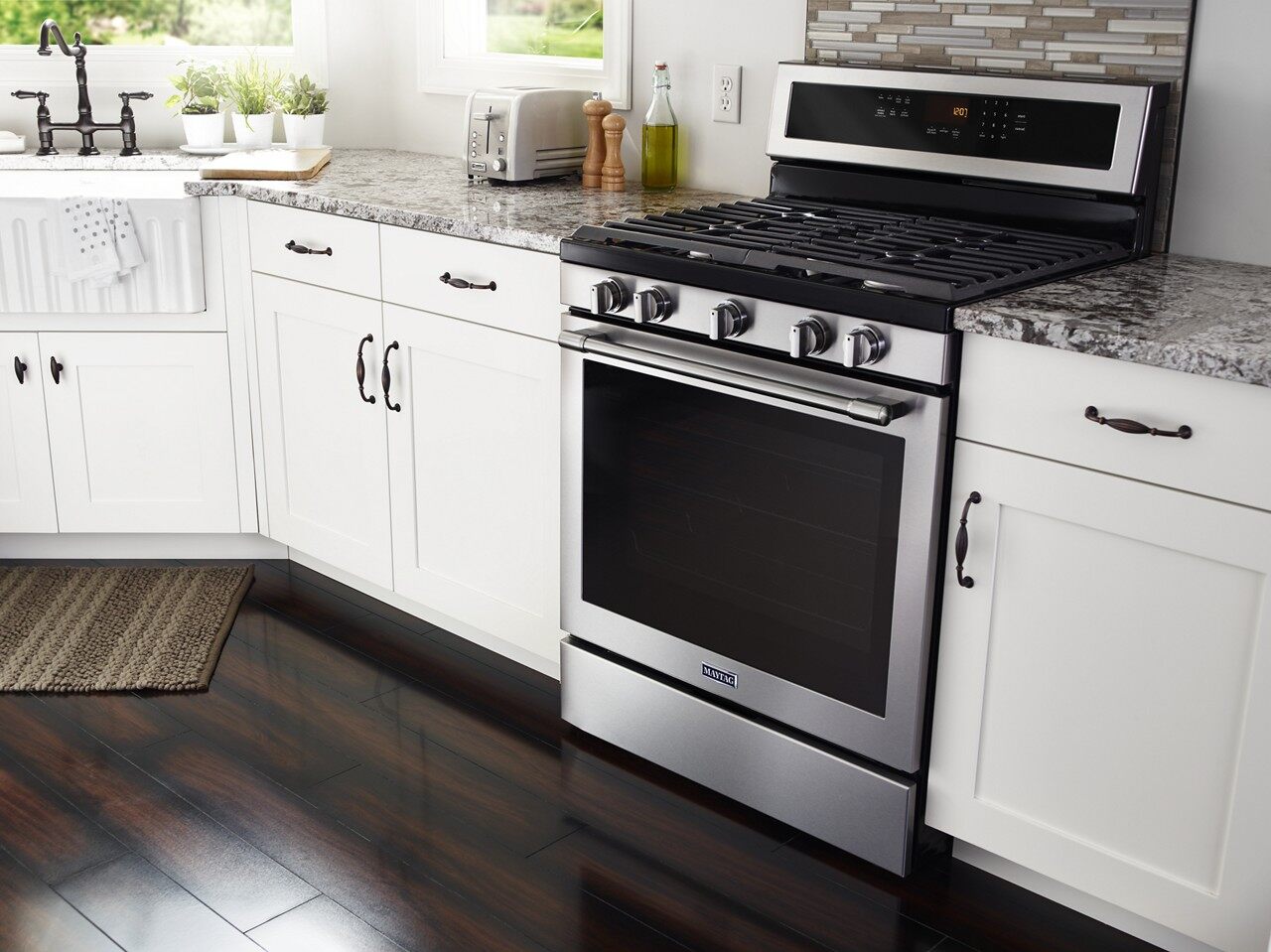Front view of a Mayag 30” gas range 