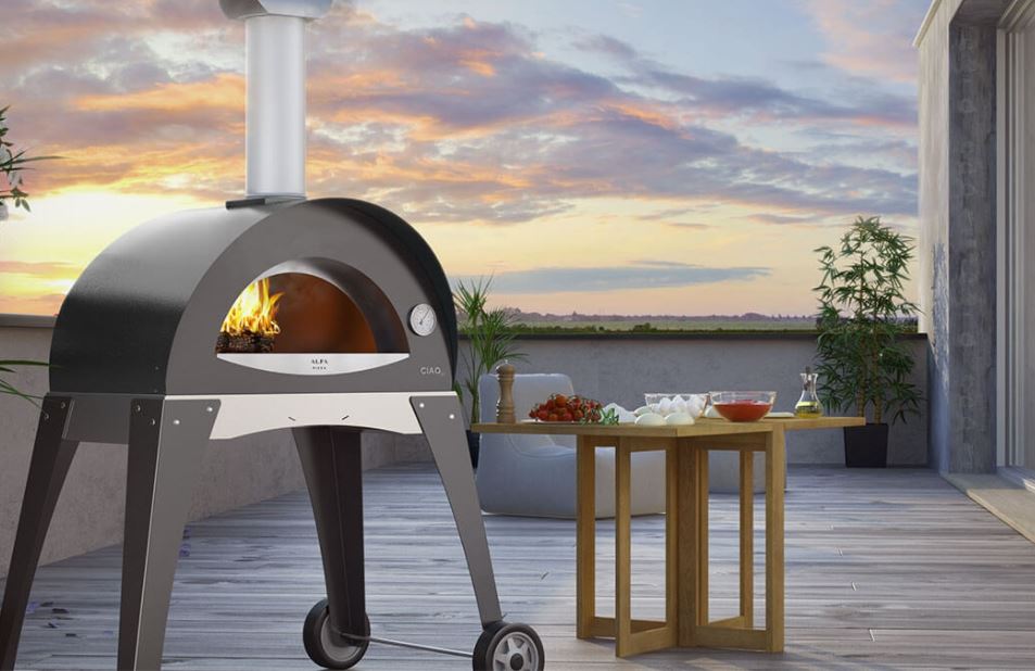 Alfa Ciao oven on the patio
