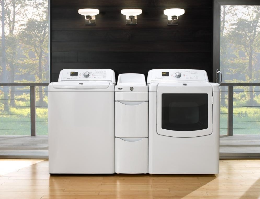 Maytag laundry pair in white with a 4.0 cu. ft. capacity washer and 7.3 cu. ft. capacity dryer
