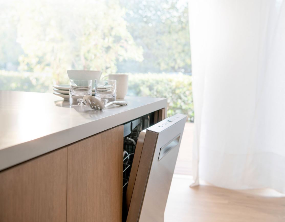 Built-in Bosch dishwasher 