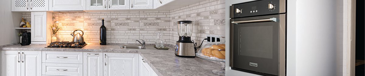 Wide view of Magic Chef 24” wall oven 