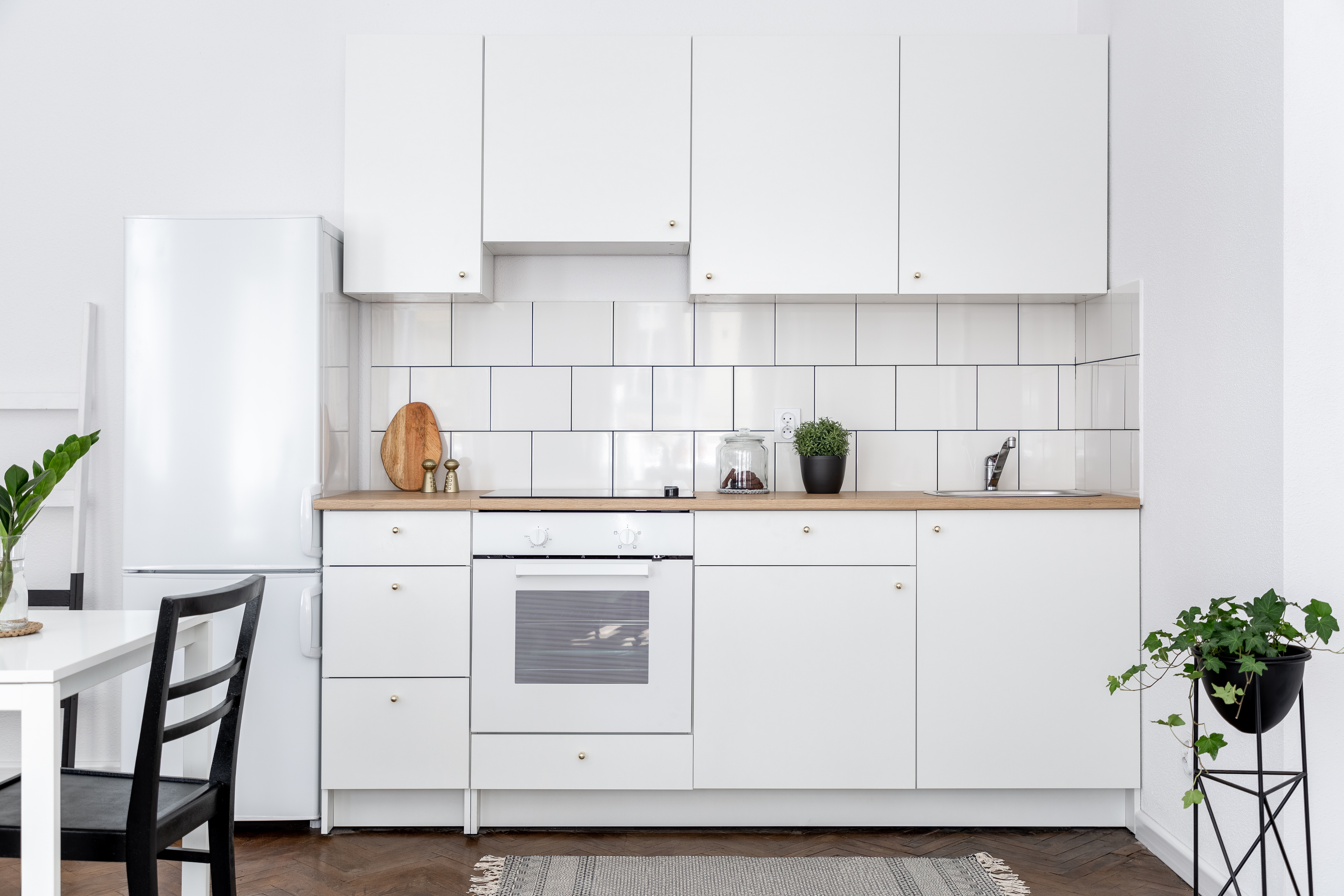 White Kitchen White Appliances