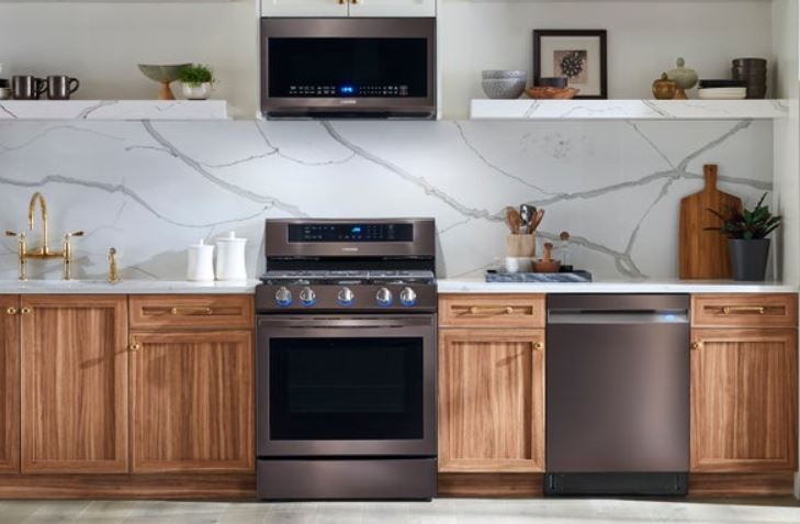 Samsung kitchen suite in Tuscan stainless steel finish