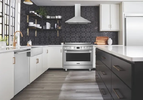 The Frigidaire Professional PCFI3670AF 36” induction range in a modern kitchen 