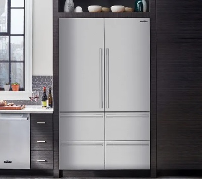 The KitchenAid KRQC506MPS refrigerator in a kitchen 