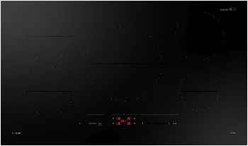 Overhead view of the Samsung NZ36C3060UK 36” induction cooktop 