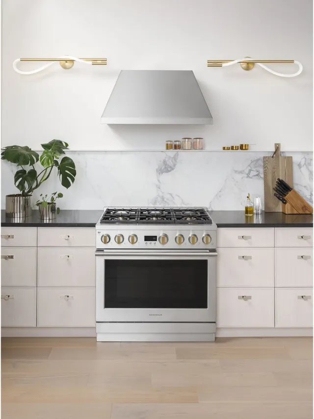 The Monogram ZDP366NTSS 36-inch dual fuel range in a kitchen 