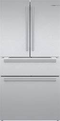 Front view of the Bosch 800 Series B36CL80SNS refrigerator 