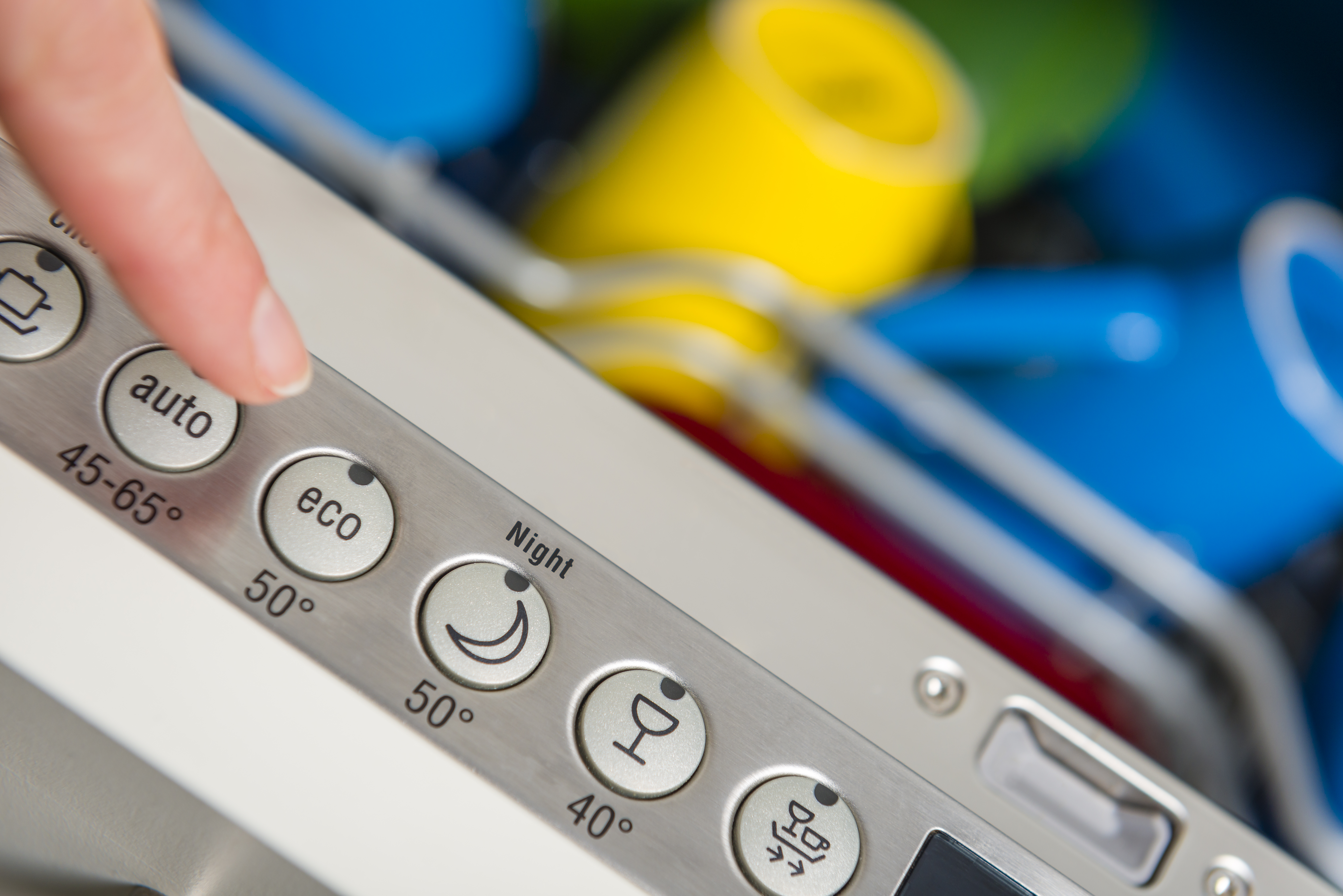 How Much Water Does Bosch Dishwasher Use: Efficiency Unveiled