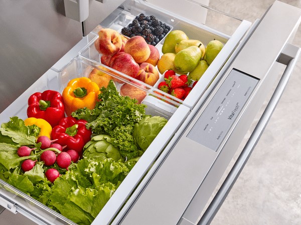 Bosch French door fridge B36CL80ENS produce crisper