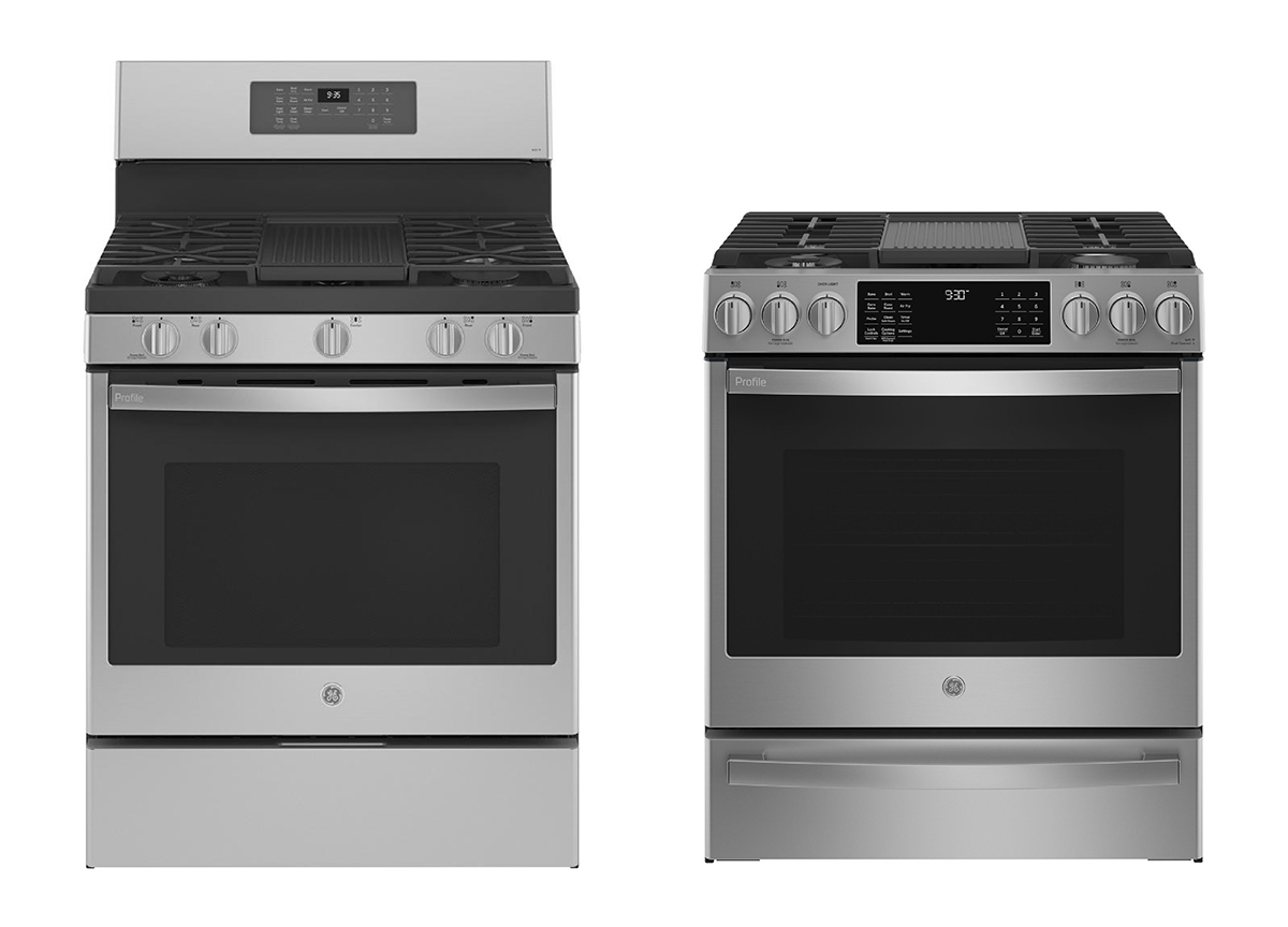 side-by-side GE Profile range with rear controls (PGB935YPFS, left) and with front controls (PGS930YPFS, right)