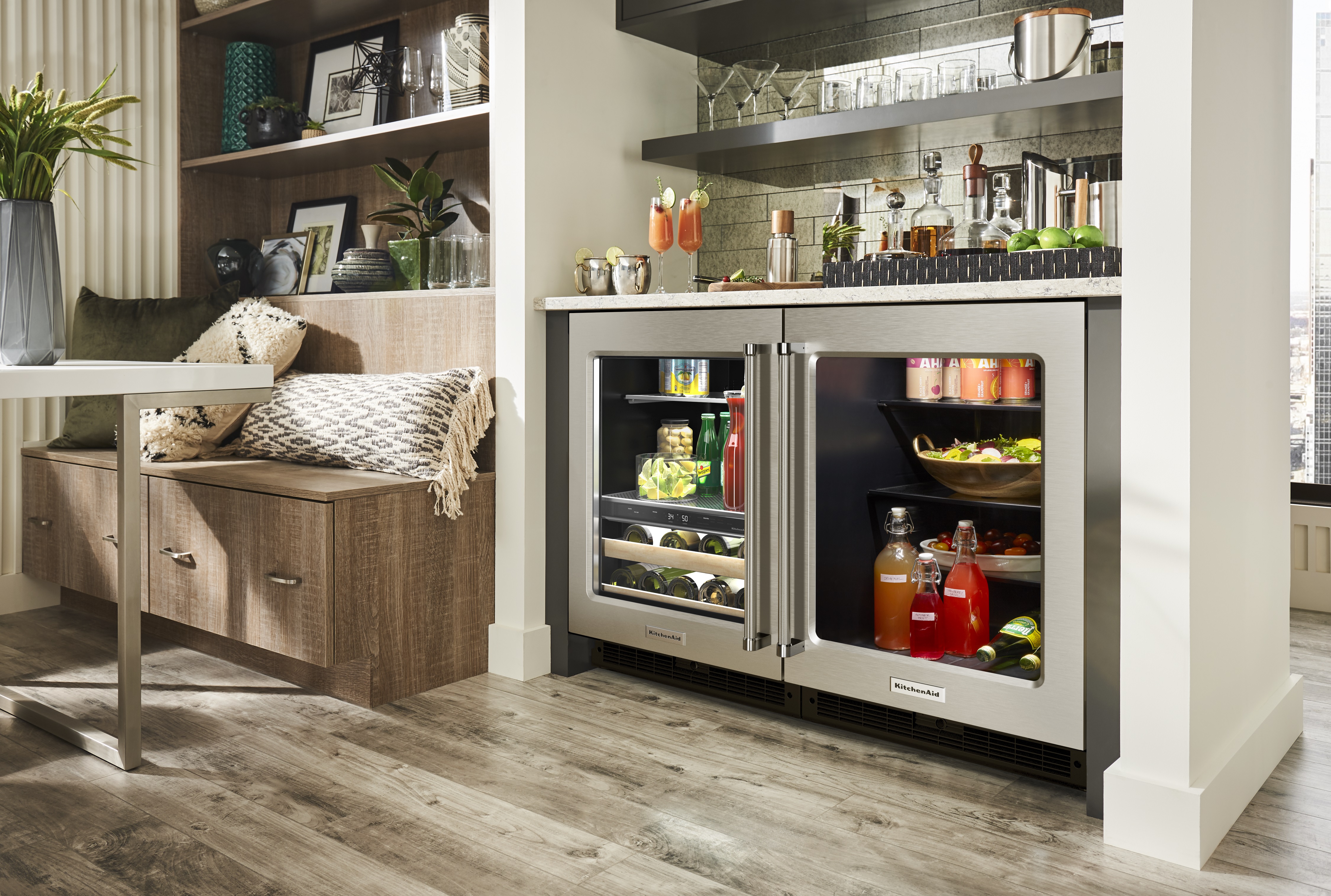 KitchenAid 24” Beverage Center With Glass Door and Metal-Front Racks KUBL214KSB