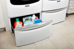 Maytag Front load Washer White Pedestal