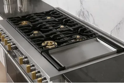 Monogram 48in Pro Style Natural Gas Range