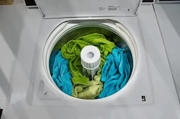 Overhead view of a washer agitator 