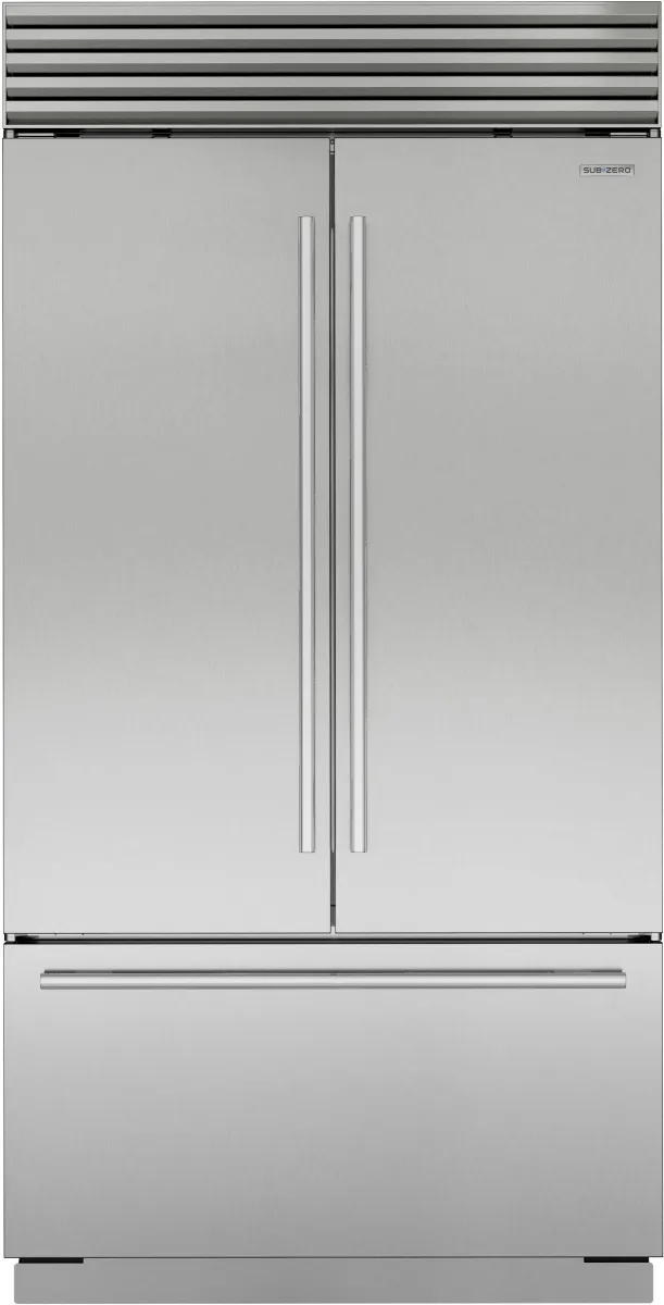 Front view of the Sub-Zero CL4250UFDID/S/T stainless steel refrigerator 