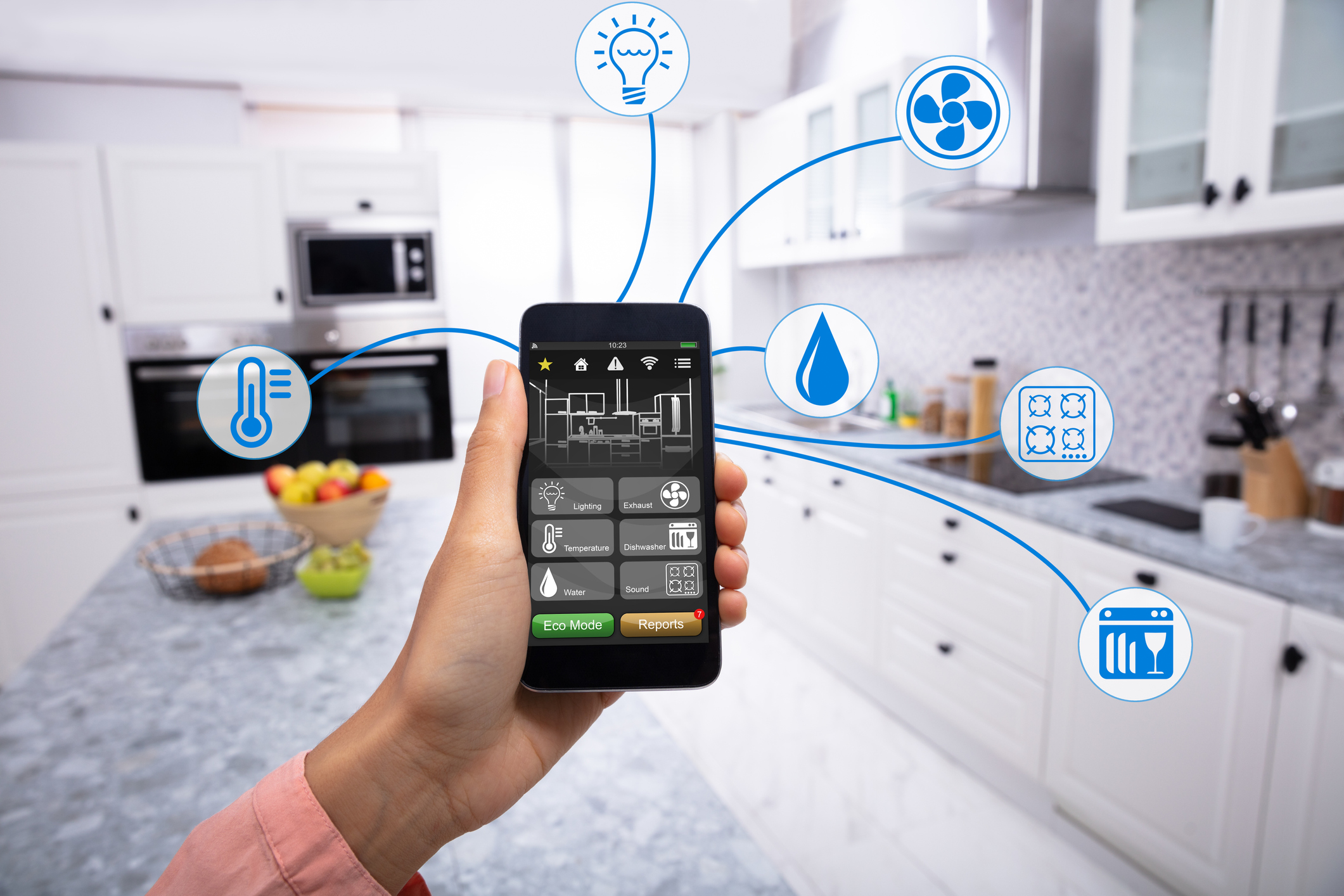 connected kitchen with smartphone