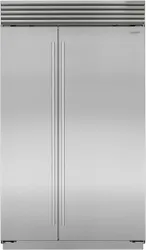 Front view of the Sub-Zero Classic Series side by side refrigerator 