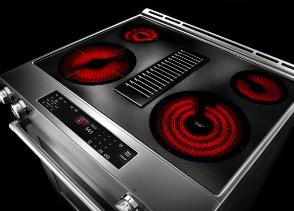 Overhead view of the KitchenAid KSEG950ESS range 