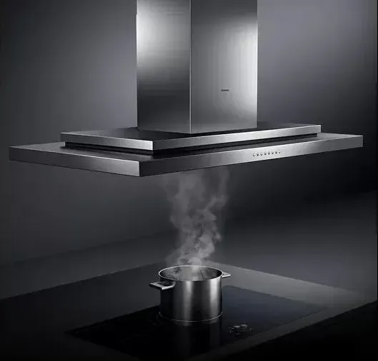 The Gaggenau 200 series range hood above a pot of boiling water 