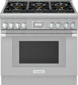 Credit: Thermador Front view of the Thermador Pro Harmony collection gas range