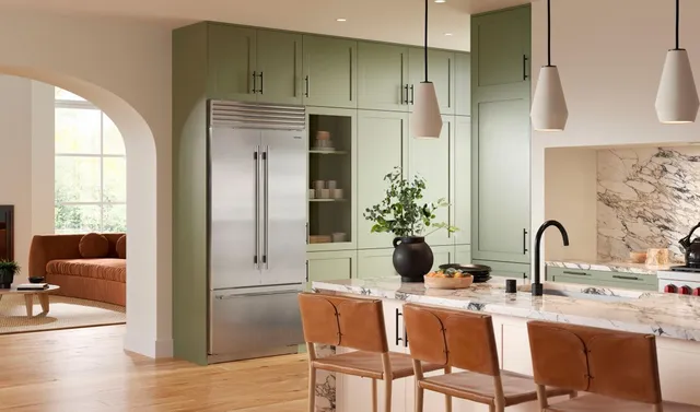 The Sub-Zero CL3650UFDID/S/T Classic Series French door refrigerator 