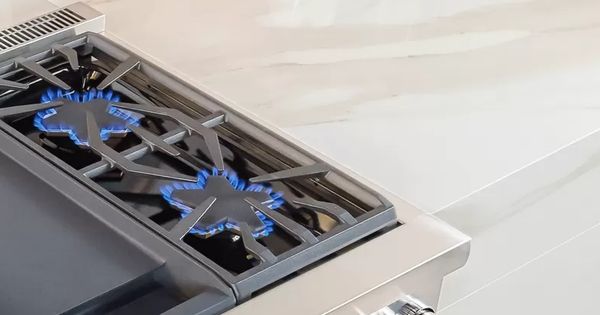 Overhead view of Pedestal Star Burners on Thermador range 